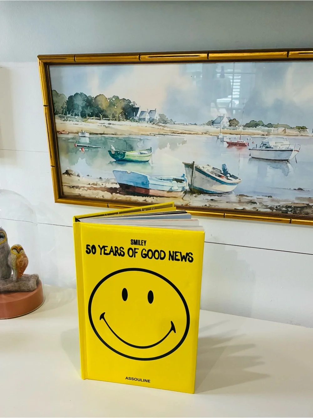 ✨ Brighten up your home with this stunning, vibrant yellow Assouline pop-culture